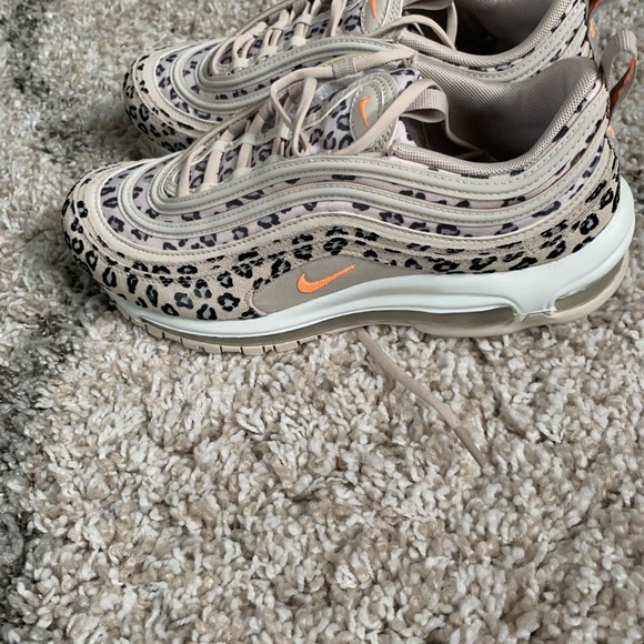 CHEETAH NIKE AIR MAX!!! - Picture 2 of 4